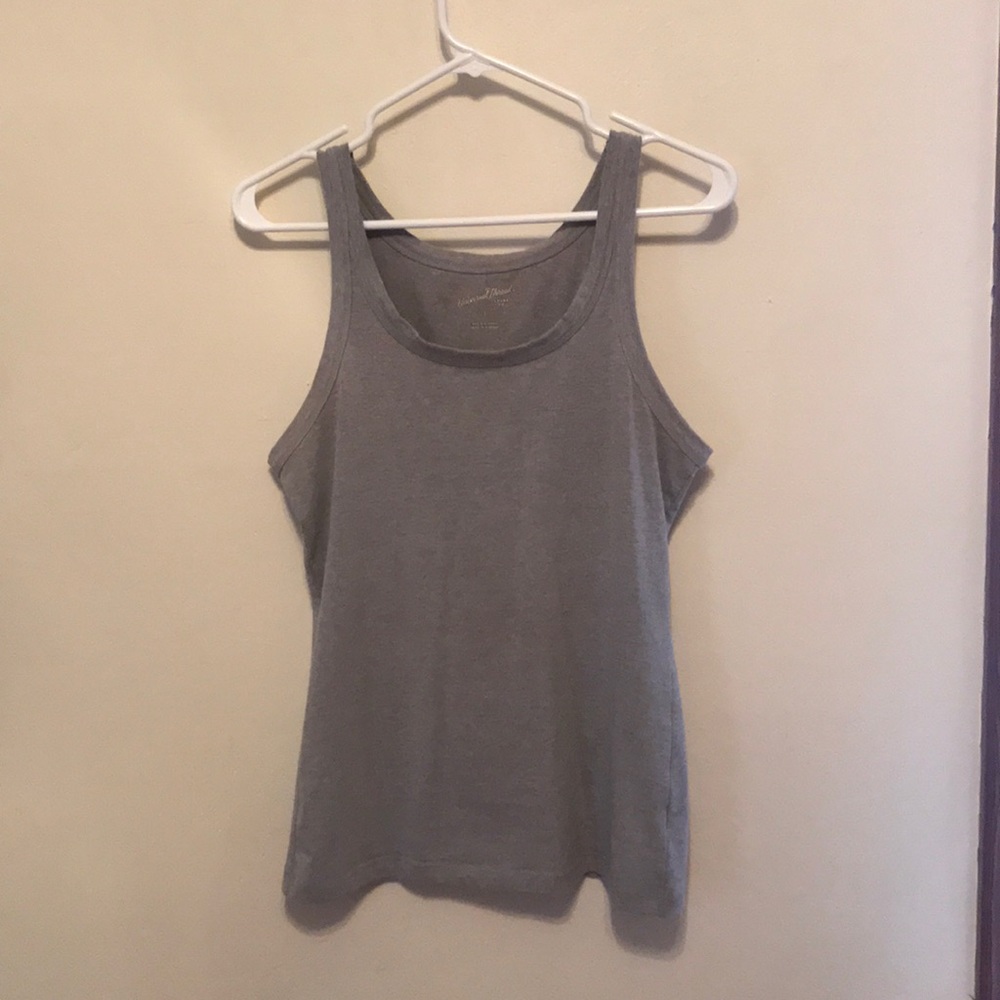 Grey tank top